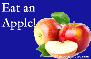 Georgetown chiropractic care encourages healthy diets full of fruits and veggies, so enjoy an apple the apple season!